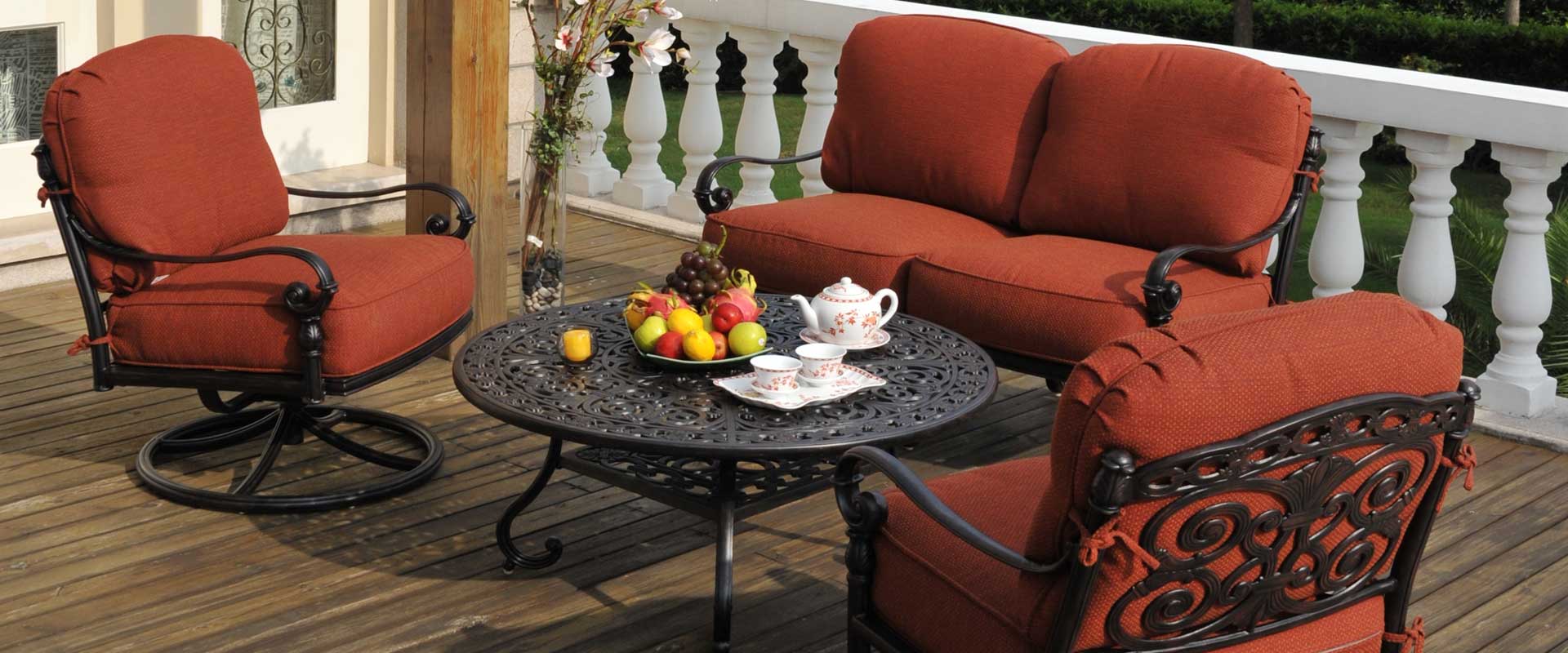 Chateau Tables