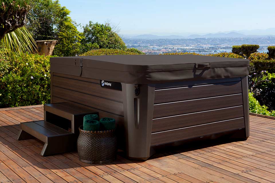 Hot Spring Highlife Jetsetter NXT 3 Person Hot Tub