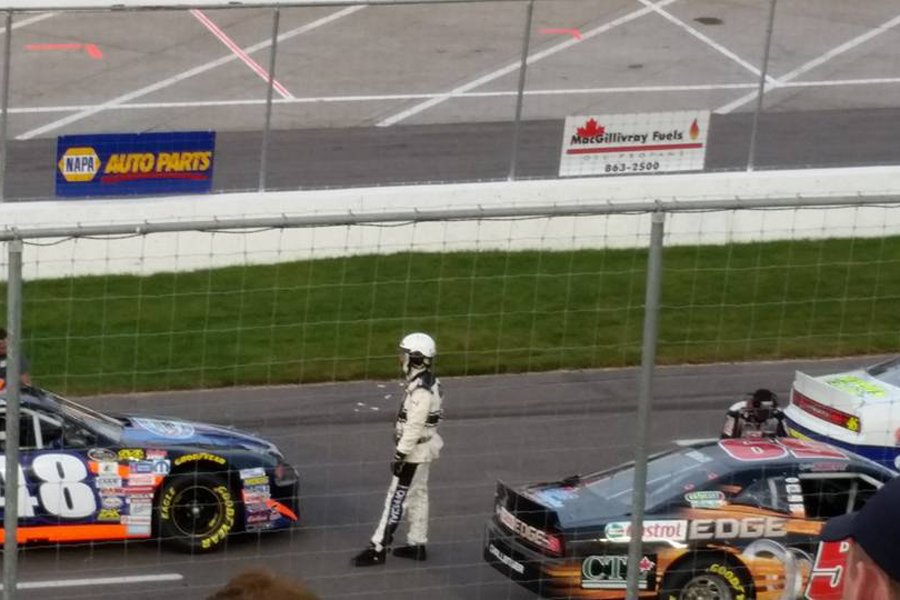 KLUTT MAKES APPEARANCE AT BUMPER TO BUMPER 300 Pioneer Family Pools