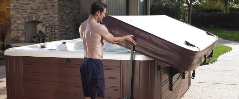 5 Warning Signs That You Need A New Hot Tub Cover