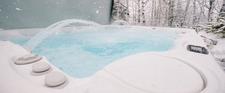 How to Maintain and Protect your Hot Tub this Winter!
