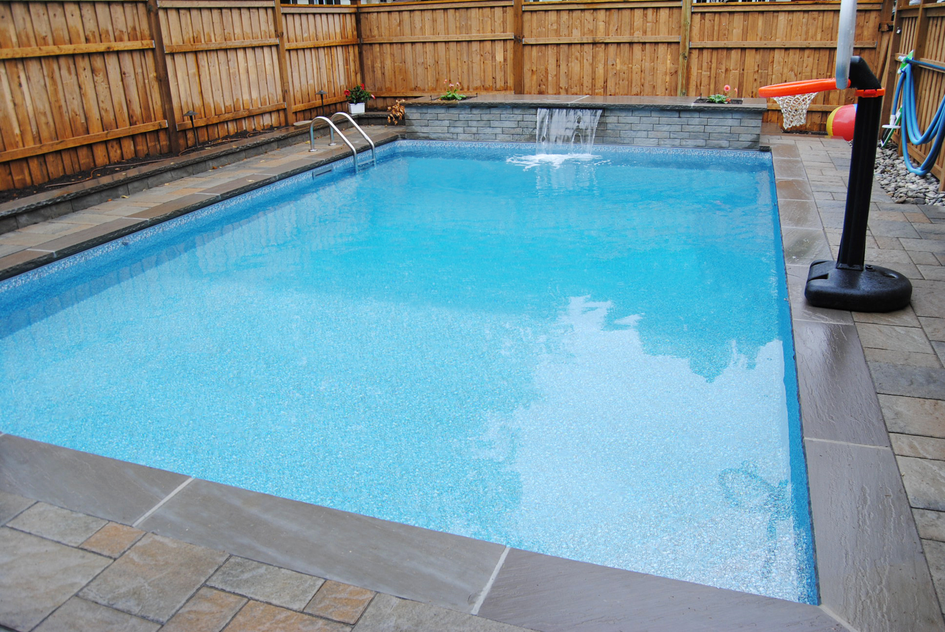 Pool with liner 8